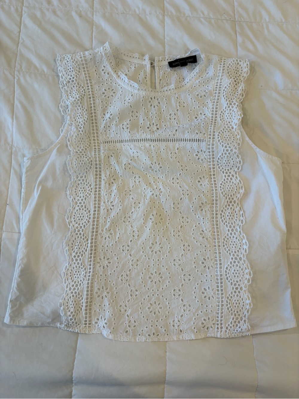 Banana Republic White Eyelet Lace Sleeveless Camisole